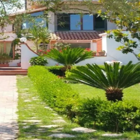 Гостевой дом La Capannina Cilento Cam 10 *